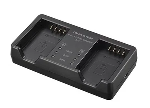 BCX-1 Official OM SYSTEM Battery Charger "BLX-1 Exclusive" - Picture 1 of 1