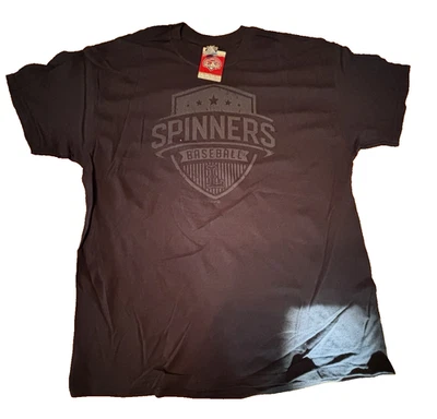 Lowell Spinners Béisbol Negro Escudo Camiseta Talla XL (025) Foto 1 de 4