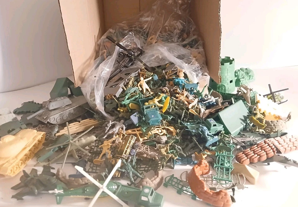 Lote de 6,5 lb de hombres militares del ejército, vehículos aviones, tanques, jeeps, aviones, tiendas de campaña + Foto 1 de 4