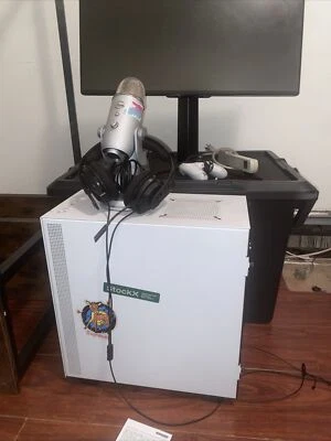 gaming pc desktop with monitor Including Keyboard  & Mouse - Image 1 of 4