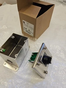 Allen Bradley 800R-R3HA4TL - NEW - FREE SHIPPING - Picture 1 of 3