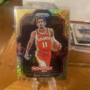 2022-23 Panini Prizm Monopoly #PS4 Trae Young /500 (Gold Money Shimmer) - Picture 1 of 3
