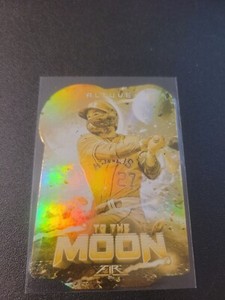 2022 Topps Fire Jose Altuve To The Moon Insert Gold Minted Astros. #TTM-21.