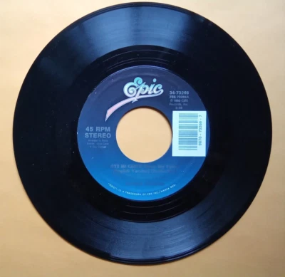 45 RPM Record    GLORIA ESTEFAN OYE MI CANTO Radio Mix / Spanish Version VG++ - Image 1 of 3