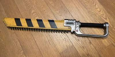 40k Chainsword | Life Size Cosplay