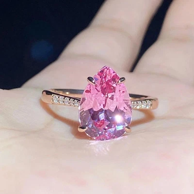 Anillo de compromiso simulado de zafiro rosa corte pera de 3,0 quilates enchapado en oro blanco de 14 k Foto 1 de 4