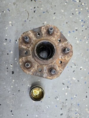 84-86 Nissan 300ZX OEM Front Wheel Hub Z31  - Image 1 of 4