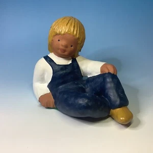 Singer Engel Jullar Spain Landhauskind Junge liegend, ca. 12,5 cm, blau - Bild 1 von 3