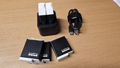 GoPro Dualladegerät für Hero9-12 Black + fünf Akkus (Enduro) – tlw. neuwertig - Bild 1 von 3