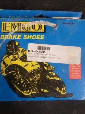 Zapatas de freno traseras EMGO para Honda CB250 CB400T CM400 CB450SC VT500 43120-413-000 Foto 1 de 3