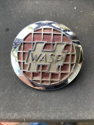 1952-54 Hudson Hornet Avispa Interior Panel Puerta Emblema Insignia Borde Lado del tablero Foto 1 de 3