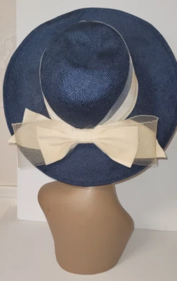 Vintage Straw Hat Navy Blue with Ivory Cream Grosgrain and Mesh Bow EUC No Tags - Image 1 of 4