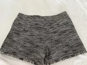 Ann Taylor Factory Signature Fit Shorts Black White Women's Size 6 - Picture 1 of 7