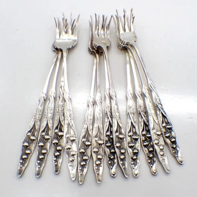 Juego de 12 tenedores de cóctel Lily of the Valley Whiting plata de ley 1885 Foto 1 de 3