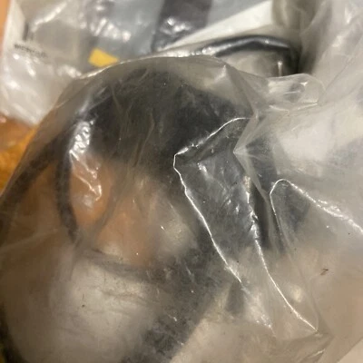 Suzuki OEM NOS CLUTCH PERCH & LEVER / 57500-10D80 / SV650 GSXF KATANA 650 750 - Image 1 of 3