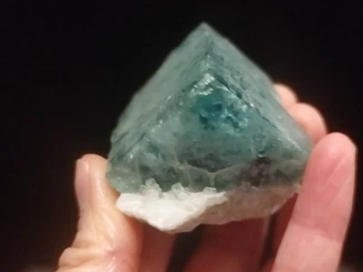 139g Grüner Fluorit, Naturstein, Heilstein, Rohstein, Mineralien, Deko - Bild 1 von 4