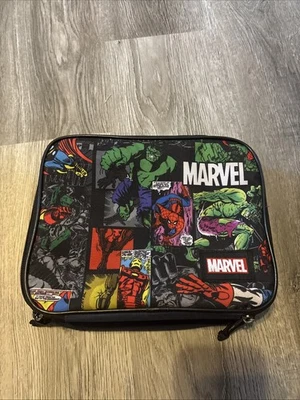 Fiambrera Marvel de nailon con cremallera y asa Foto 1 de 4