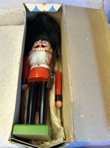 Holzkunst Christian Ulbricht Nutcracker With Box & little booklet - Picture 1 of 18