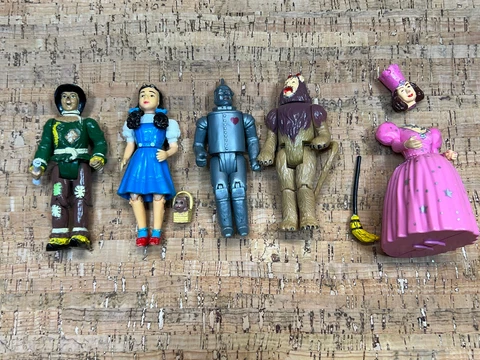 Wizard of Oz Figures 1988 Dorthy Toto Scarcrow Lion Good Witch Tinman Cover