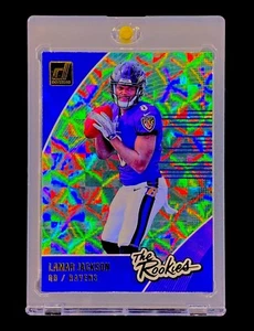 LAMAR JACKSON CHECKERBOARD REFRACTOR RC ROOKIE 2018 Insert Non Auto - RAVENS - Picture 1 of 11