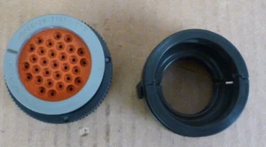 DEUTSCH HDP26 31 Way Receptacle Connector P/N HDP26-24-31 ST--LO17 - Picture 1 of 5