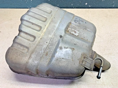 SILENCIADOR ESCAPE IZQUIERDO LAND ROVER DISCOVERY 5 SOBREALIMENTADO 3.0 17 18 19 20 Foto 1 de 3