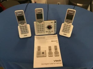 Cordless phones w/answering system & caller ID, VTech model DS6722-3 - Zdjęcie 1 z 4
