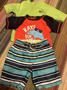 Boys Swimming Shirt And Swimming Shorts Size 4 UVGC - Picture 1 of 11