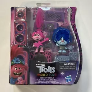 Dreamworks Trolls World Tour - Rock City Bobble 2 Pack Figurine 2020 NUOVE con scatola - Foto 1 di 3