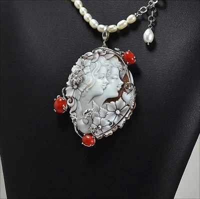COLLANA IN PERLE E CIONDOLO IN ARGENTO 925 CON CAMMEO E CORALLO ROSSO AGDV 0121 - Immagine 1 di 3