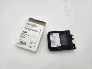 ABB 1SVR011710R2100 Analog Signal Converter CC-E V/V - Picture 1 of 7