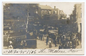 RPPC NY 1906 Malone Fair Train en la estación de depósito de ferrocarril condado de Franklin - Imagen 1 de 2