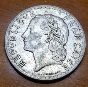 ALUMINUM RF 5 FRANCS FRANCAISE 1947 COIN RARE OLD VINTAGE - Picture 1 of 2