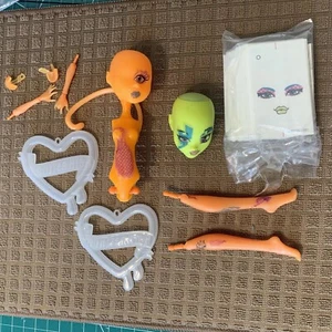 MONSTER HIGH CREATE -A- MONSTER Orange and Green Parts Heads Torso Tattoos - Picture 1 of 11