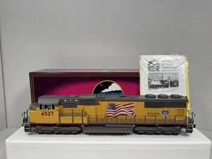 MTH 20-2376-1 Union Pacific UP flag SD70M diesel engine #4527 PS 2.0 BCR NIB - Picture 1 of 17