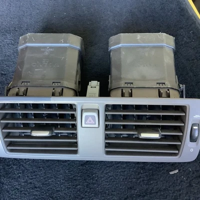 Volvo S40 2007 ventilación de aire tablero central moldura 30739296 OEM 04 05 06 07 #2 (1113) Foto 1 de 3