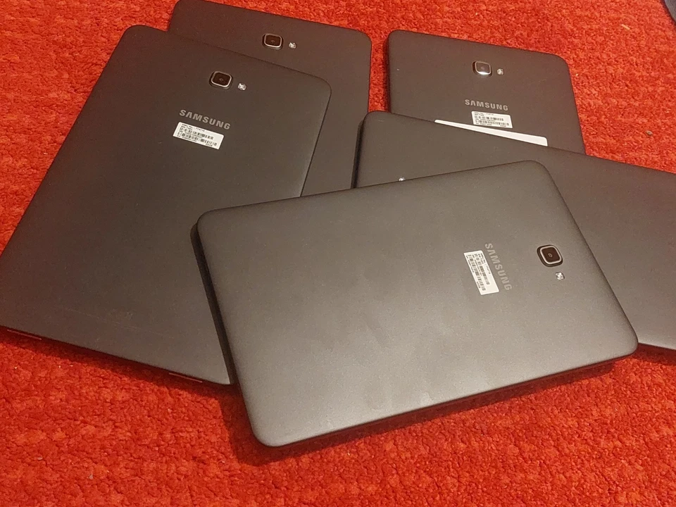 TABLET SAMSUNG GALAXY TAB 10.1 SM-T580 WIFI 32 Gb 2Gb - Immagine 1 di 3