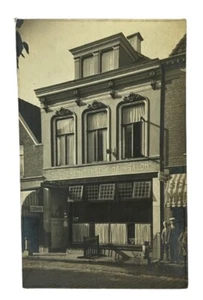 AK Niederlande • De Heerenveensche Melksalon ( Milchsalon ) • Geteilter Rücken - Bild 1 von 3