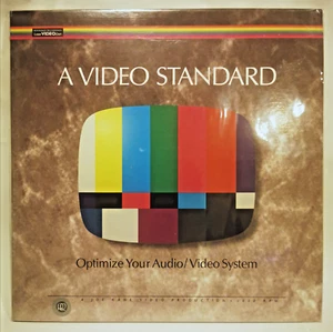 A Video Standard (1989) - reference laserdisc with user guide - Foto 1 di 5