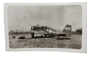 WWII Snapshot USAF P 51 Mustang and Pilot On Field RRP 591 - Picture 1 of 5