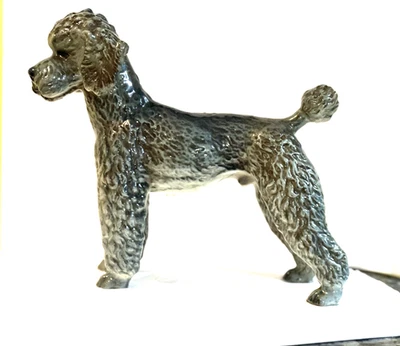 Estatuilla de caniche estándar Alemania CM620 - Perro de cerámica vintage esmaltado gris Foto 1 de 4