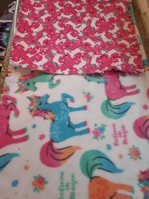 Manta bebé hecha a mano suave acogedora franela polar reversible unicornio manía Foto 1 de 4