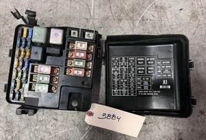 Conjunto de caja de fusibles principal Acura Legend 1994-95 (leer descripción) #3885 - Imagen 1 de 5