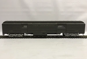 Athearn HO Erie Lackawanna schwerer Gepäckwagen 1123 - Bild 1 von 6
