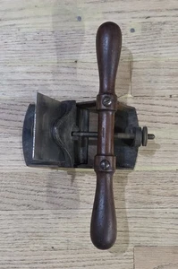 Avión de madera de mano desconocido #12, necesita trabajo - Imagen 1 de 12