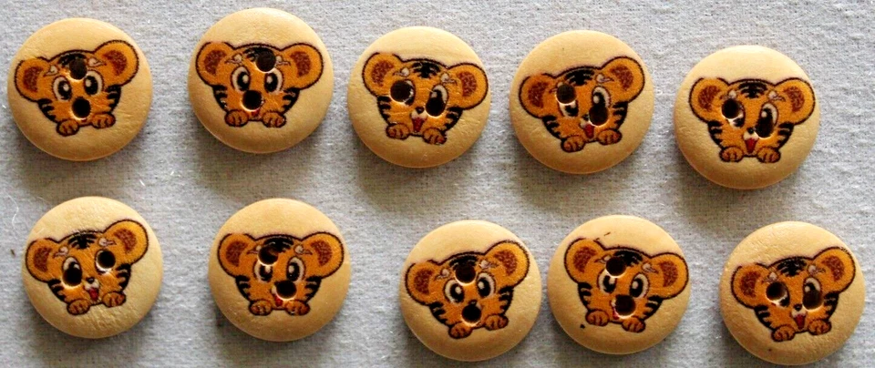 10 Round  15mm Tiger Cub Printed Wooden  2 Hole  Buttons - Image 1 of 1