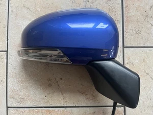 Espejo retrovisor exterior derecho eléctrico Toyota VERSO-S año 13 8V9 SATIN BLUE MICA - Imagen 1 de 5