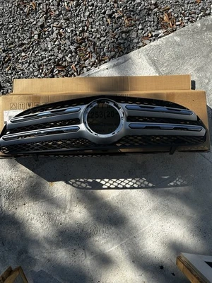 Mercedes-Benz GLC-Class Front Bumper Center Grille Assembly Unit 2020 - 2022 OEM - Image 1 of 2