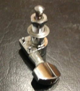 Squier Fender Single Guitar 2 Pin Tab two pin Tuning Machine Tuner righthanded - Picture 1 of 2