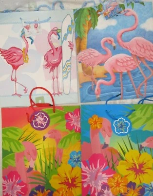 Mezcla de 4 diseños de bolsas de papel flamenco rosa regalo fiesta con etiquetas 5" x 10" x 12" Foto 1 de 4